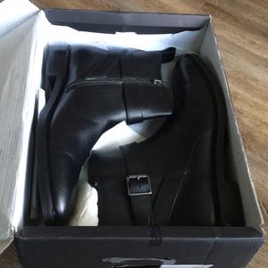 Banana republic shoes